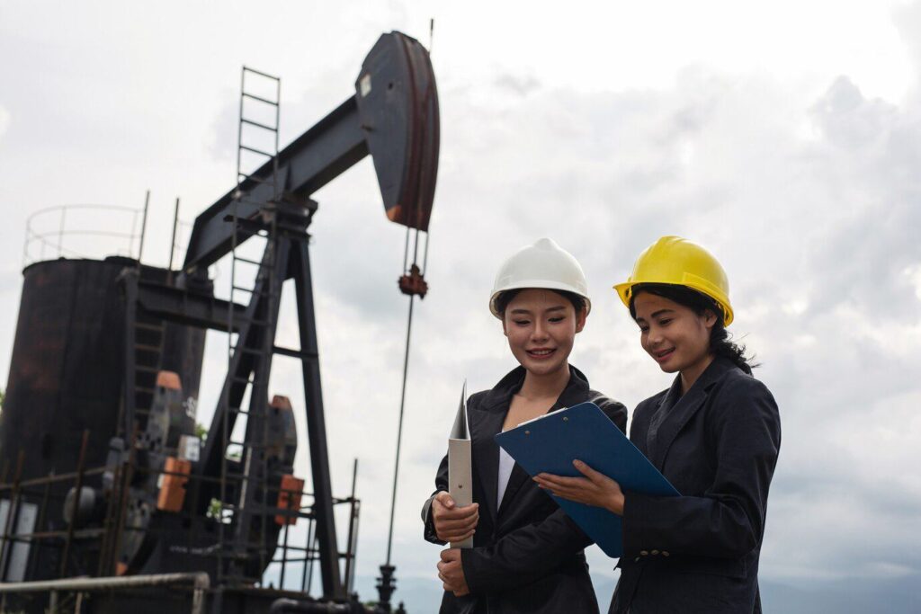 Required Education And Qualifications To Enter Into The Oil Refining Industry